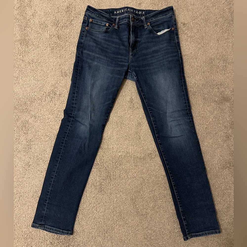 American Eagle - 32x32 Slim Straight Airflex+ jeans. Good condition.